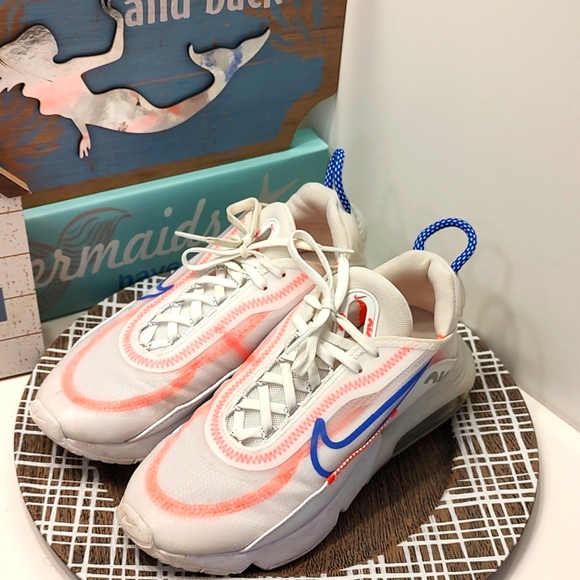 🧁 EUC Nike Air Max 2090 White Flash/Crimson  4/2020 Ladie's Running Shoe, 6.5 - Picture 8 of 16